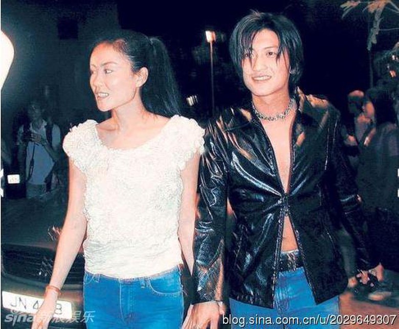 Tạ Đ&igrave;nh Phong v&agrave; Vương Phi từng c&ocirc;ng khai y&ecirc;u nhau v&agrave;o năm 2000