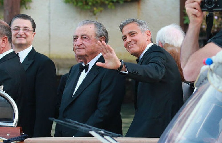 T&agrave;i tử 53 tuổi kh&ocirc;ng giấu được hạnh ph&uacute;c trong lần kết h&ocirc;n thứ hai