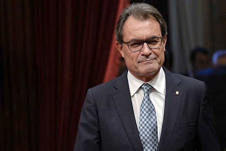&Ocirc;ng Artur Mas k&ecirc;u gọi trưng cầu d&acirc;n &yacute; việc Catalonia t&aacute;ch khỏi T&acirc;y Ban Nha
