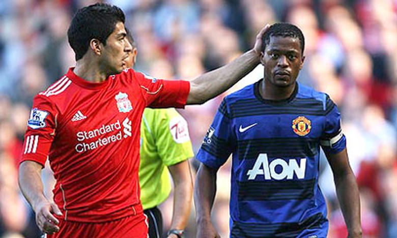 H&agrave;nh động ph&acirc;n biệt chủng tộc của Luis Suarez đối với Patrice Evra