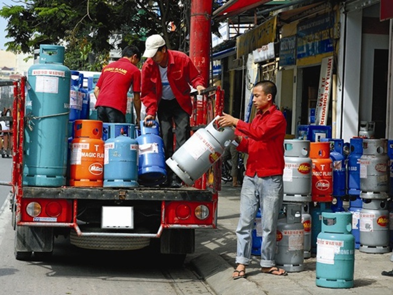 Gi&aacute; gas b&aacute;n lẻ tăng trong bối cảnh gi&aacute; thế giới giảm 