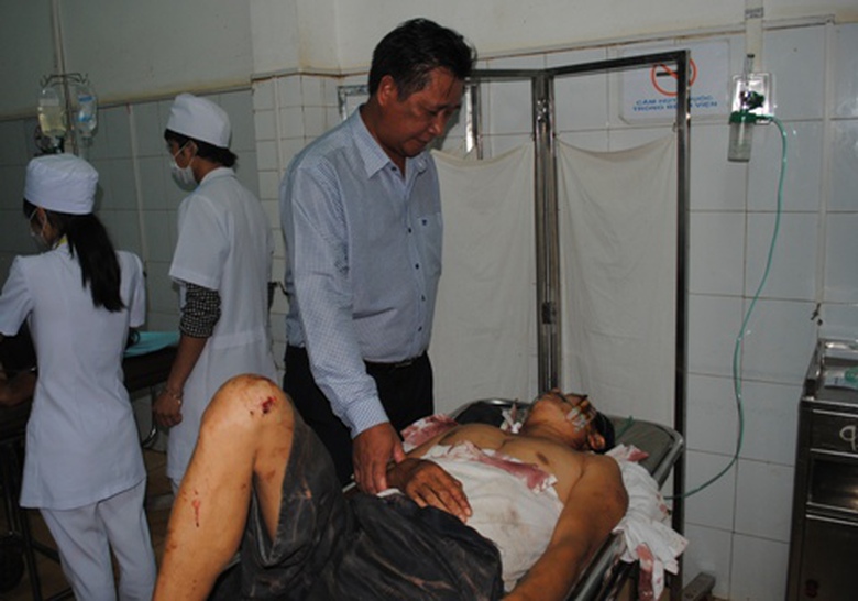 Gi&aacute;m đốc sơ GTVT, Ph&oacute; trưởng Ban ATGT Đắk Lắk kịp thời chỉ đạo cứu chữ nạn nh&acirc;n