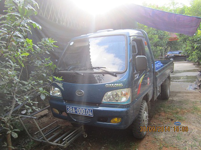 Xe biển xanh 38A-00004 của Hội chữ thập đỏ đang cho c&ocirc;ng ty tư nh&acirc;n thu&ecirc;