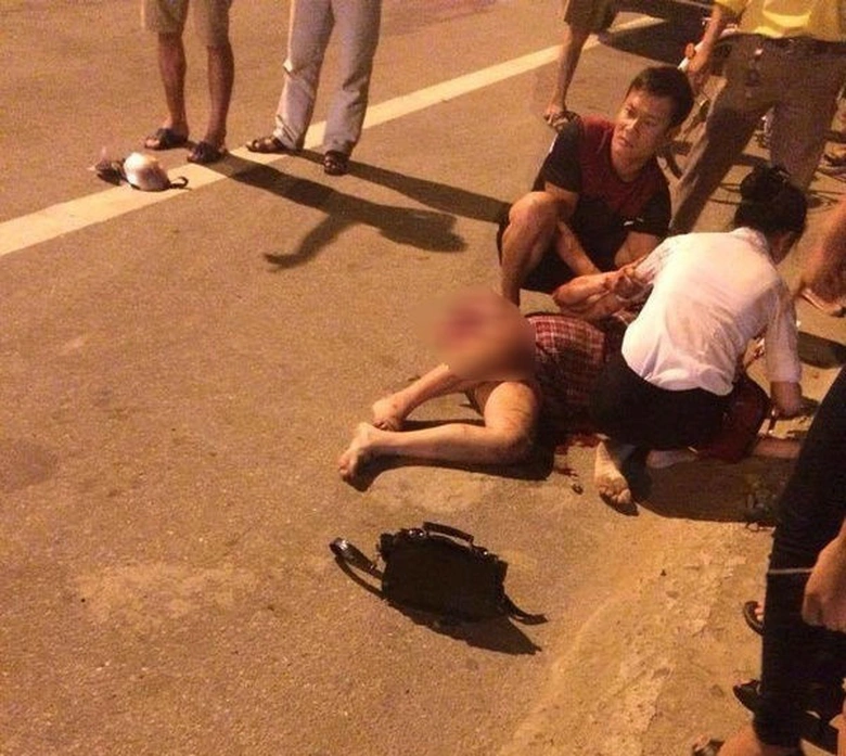 Thai phụ Ng&agrave; bị xe đ&acirc;m v&agrave; k&eacute;o l&ecirc;n h&agrave;ng chục m&eacute;t