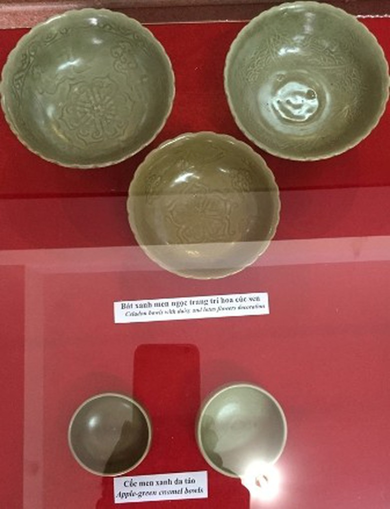 Cổ vật trục vớt từ những con t&agrave;u đắm ở x&atilde; B&igrave;nh Ch&acirc;u, huyện B&igrave;nh Sơn, tỉnh Quảng Ng&atilde;i