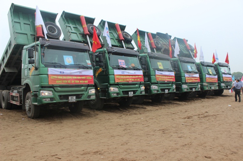 Nh&agrave; đầu tư huy động nhiều thiết bị hiện đại, trong đ&oacute; c&oacute; cam kết chỉ đưa c&aacute;c xe đ&uacute;ng quy định về tải trọng v&agrave;o thi c&ocirc;ng dự &aacute;n