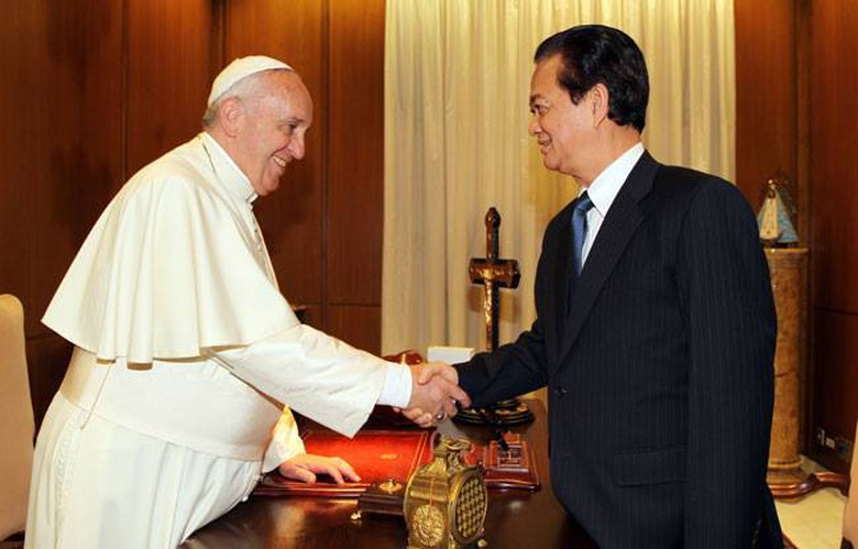 Thủ tướng Ch&iacute;nh phủ Nguyễn Tấn Dũng hội kiến với Gi&aacute;o ho&agrave;ng Francis 
