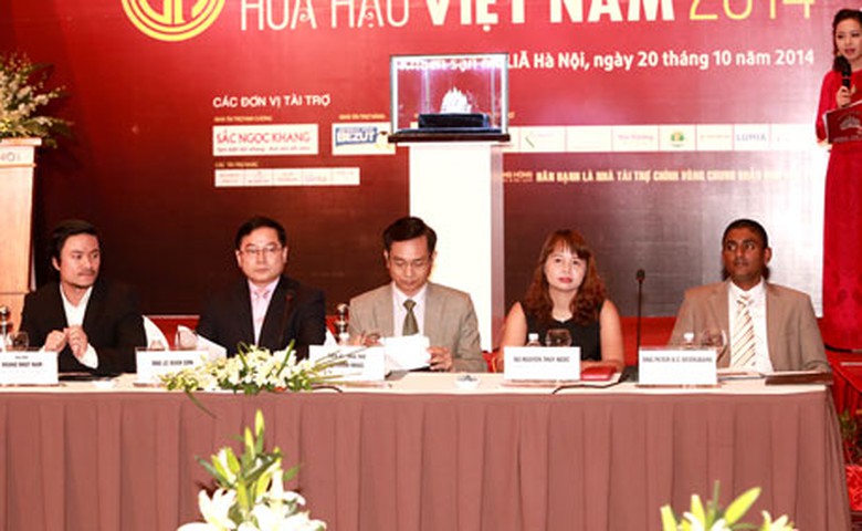 V&ograve;ng chung khảo ph&iacute;a Bắc sẽ diễn ra từ ng&agrave;y 20 đến 23/10 tại H&agrave; Nội với sự tham dự của 40 th&iacute; sinh. Trong đ&ecirc;m chung khảo ph&iacute;a Bắc tối 23/10, c&aacute;c th&iacute; sinh sẽ tr&igrave;nh diễn trang phục &aacute;o d&agrave;i, &aacute;o tắm, dạ hội, để chọn ra 20 gương mặt v&agrave;o chung kết to&agrave;n quốc.