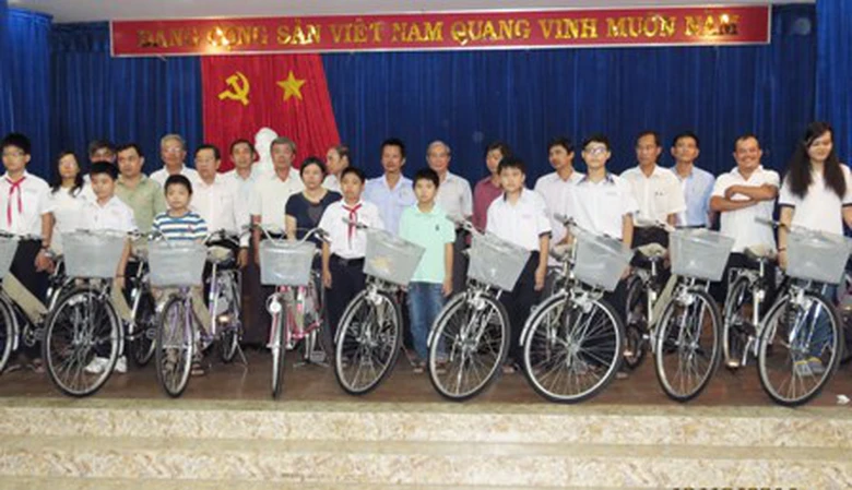 M&oacute;n qu&agrave; c&oacute; &yacute; nghĩa n&agrave;y gi&uacute;p c&aacute;c em c&oacute; ho&agrave;n cảnh kh&oacute; khăn vươn l&ecirc;n trong học tập