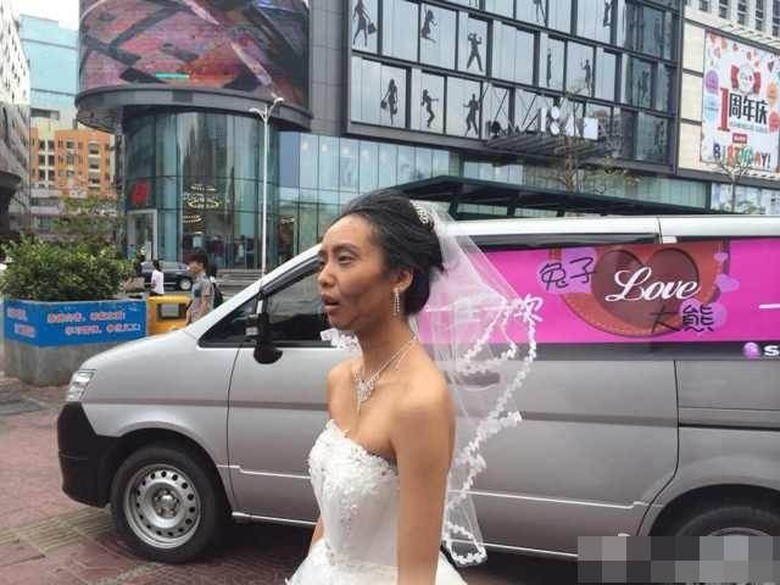 Được biết cặp đ&ocirc;i đ&atilde; l&ecirc;n kế hoạch tổ chức đ&aacute;m cưới v&agrave;o cuối năm nay. Nhưng gần đến ng&agrave;y cưới, t&acirc;m trạng c&ocirc; d&acirc;u rất căng thẳng, một hội chứng 