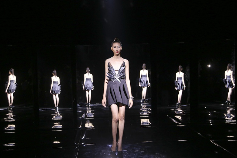 Những &ldquo;vi&ecirc;n ngọc th&ocirc;&rdquo; n&agrave;y sẽ được c&aacute;c chuy&ecirc;n gia h&agrave;ng đầu trong lĩnh vực thời trang m&agrave;i dũa v&agrave; r&egrave;n luyện.