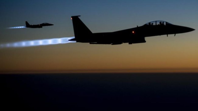 M&aacute;y bay của Mỹ đang l&agrave;m nhiệm vụ kh&ocirc;ng k&iacute;ch chống lại IS ở Syria 