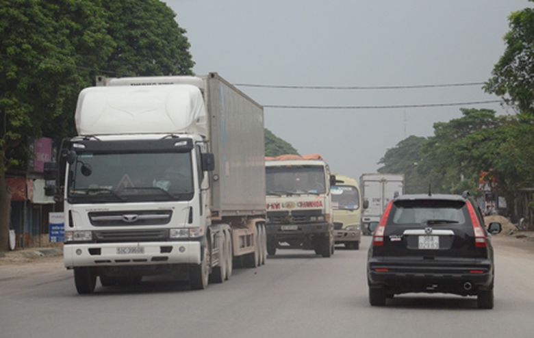 Dự &aacute;n n&acirc;ng cấp mở rộng QL 1A đoạn Tp Thanh H&oacute;a - Nghệ An đ&atilde; cơ bản ho&agrave;n th&agrave;nh qu&aacute; tr&igrave;nh thảm b&ecirc; t&ocirc;ng nhựa lớp 1