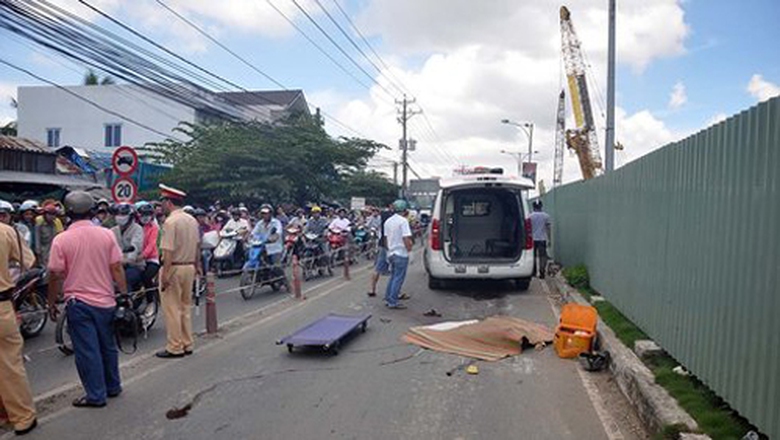 Sản phụ chết thảm tại hiện trường vụ tai nạn