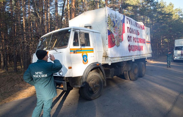 Đo&agrave;n xe viện trợ nh&acirc;n đạo thứ tư đ&atilde; được Nga gửi tới miền Đ&ocirc;ng Ukraine