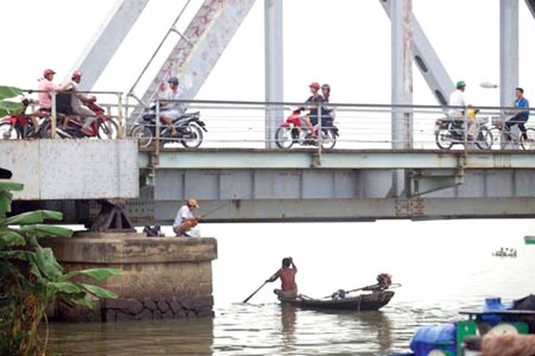 Cầu B&igrave;nh Lợi cũ