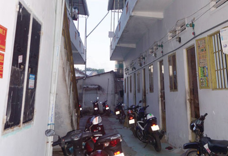 Khu nh&agrave; trọ nơi xảy ra vụ việc (Ảnh: Thanh ni&ecirc;n)