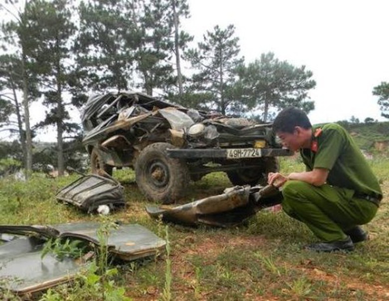 Chiếc xe tai nạn đ&atilde; hết hạn kiểm định