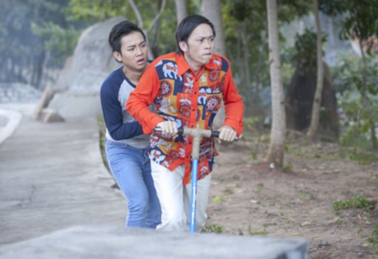 Ho&agrave;i Linh trong phim &ldquo;Qu&yacute; tử bất đắc dĩ&rdquo; đ&oacute;ng c&ugrave;ng với Ho&agrave;i L&acirc;m