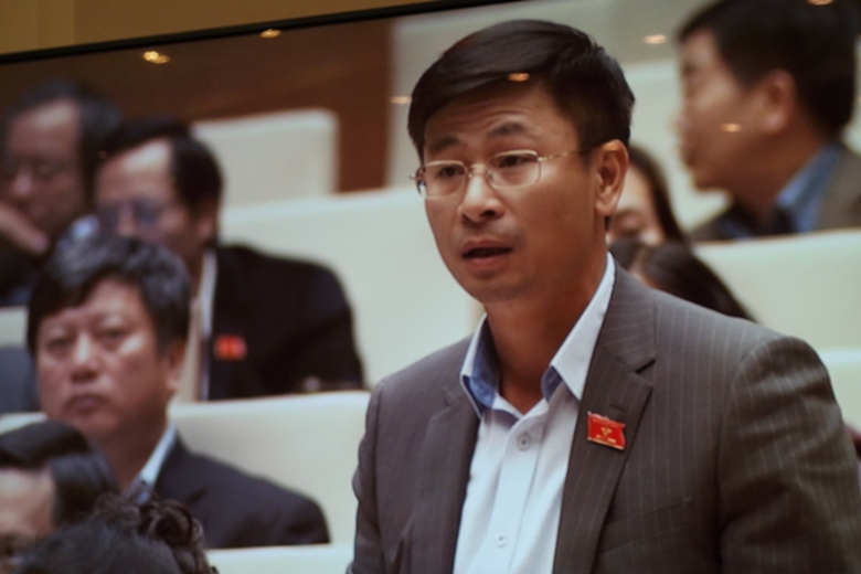 Đại biểu Nguyễn Phi Thường (H&agrave; Nội) ủng hộ việc QH cho chủ trương để Ch&iacute;nh phủ lập b&aacute;o c&aacute;o tiền khả thi dự &aacute;n Cảng h&agrave;ng kh&ocirc;ng Long Th&agrave;nh