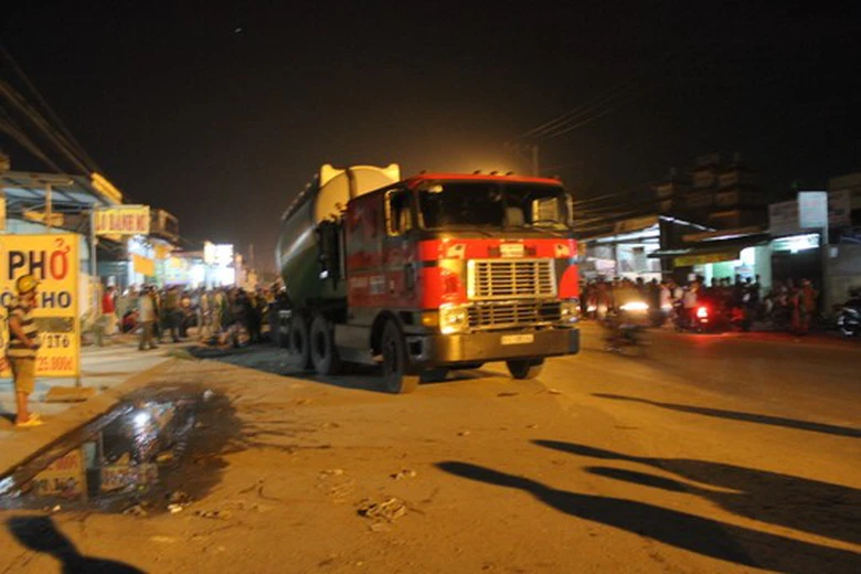 Chiếc xe container t&ocirc;ng chết cụ Thố