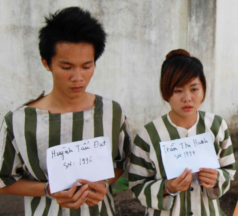 Cặp đ&ocirc;i