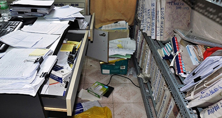 Hồ sơ, t&agrave;i liệu c&aacute;c ph&ograve;ng chuy&ecirc;n m&ocirc;n bị lục tung, nhưng được x&aacute;c nhận l&agrave; kh&ocirc;ng bị mất