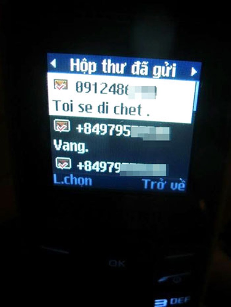 Tin nhắn tr&ecirc;n điện thoại của c&ocirc; g&aacute;i