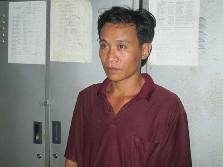 V&otilde; C&ocirc;ng Vứt tại cơ quan c&ocirc;ng an (Ảnh: Zing news)