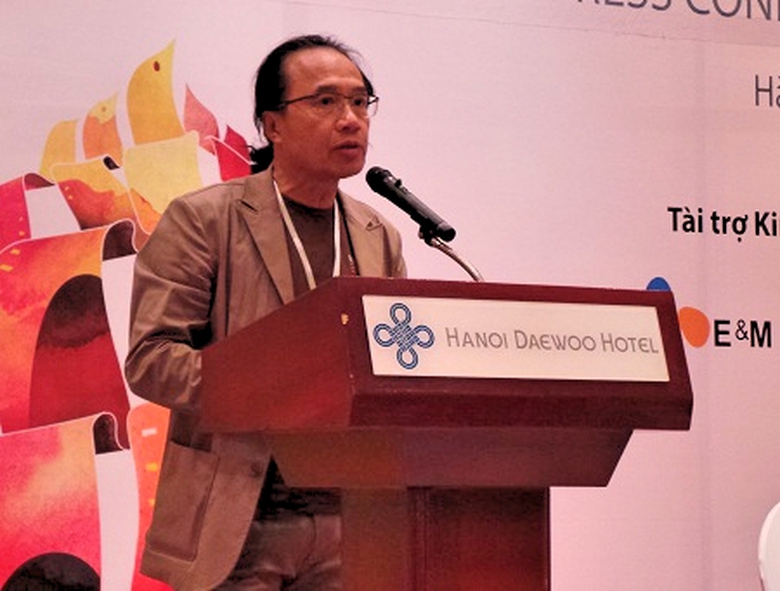 Đạo diễn L&ecirc; L&acirc;m