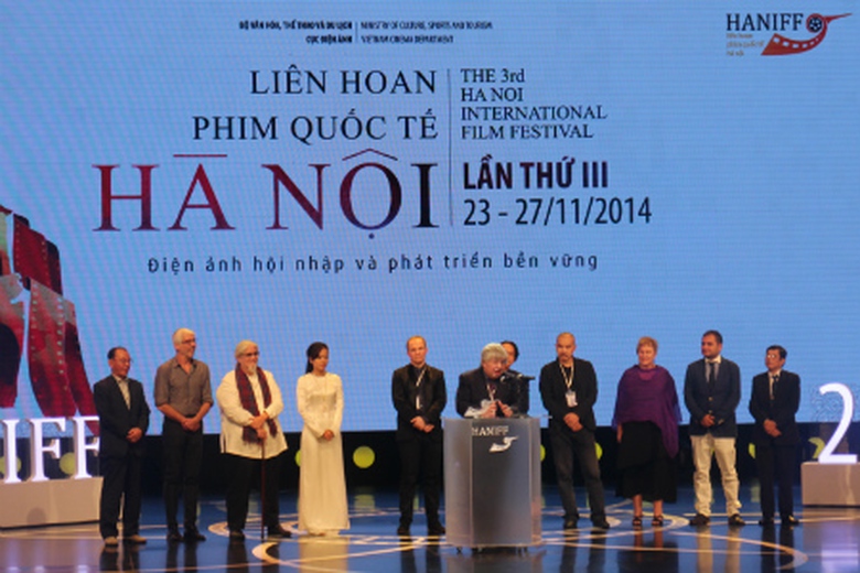 Ban gi&aacute;m khảo LHP Quốc tế H&agrave; Nội lần thứ III