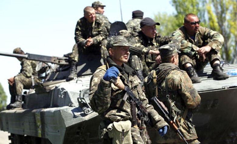 Liathuania đang xem x&eacute;t tất cả c&aacute;c khả năng để cung cấp vũ kh&iacute; cho Ukraine