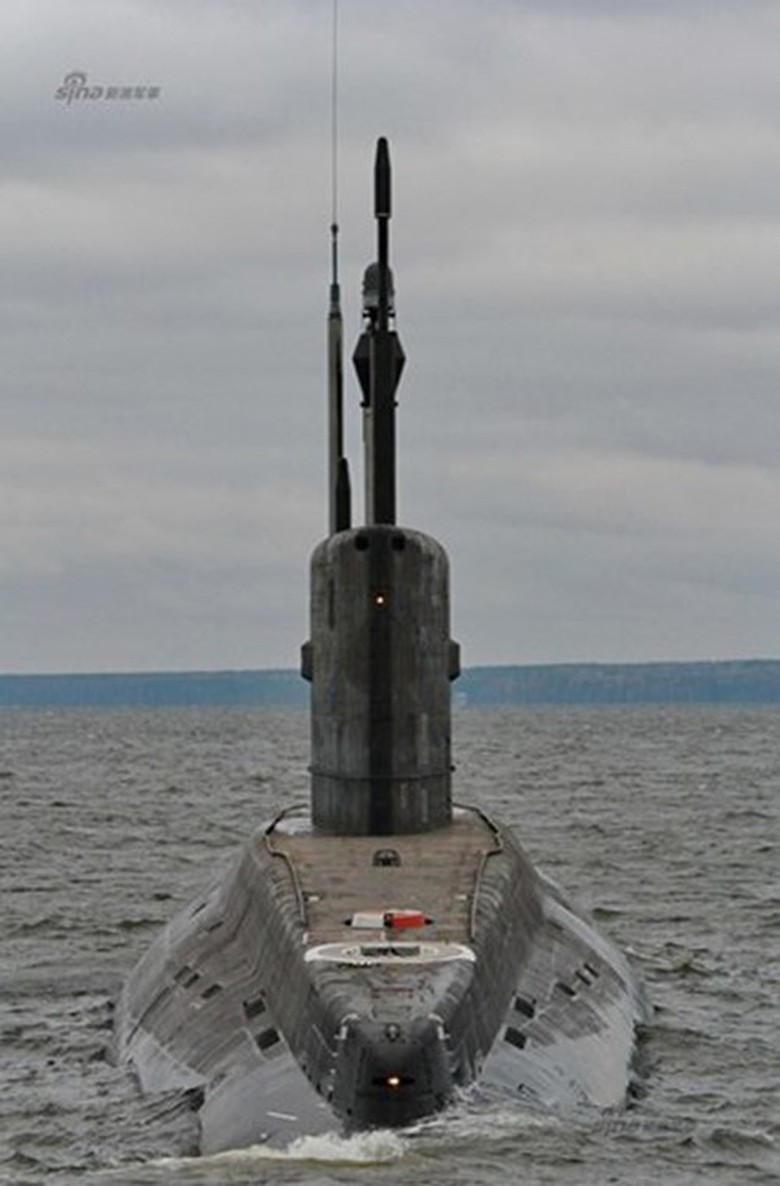 B-237 Rostov-on-Don l&agrave; chiếc t&agrave;u ngầm Project 636.3 thứ 2 được nh&agrave; m&aacute;y đ&oacute;ng t&agrave;u Admiralty Verfi đ&oacute;ng cho Hải qu&acirc;n Nga. Chiếc n&agrave;y được hạ thủy ng&agrave;y 26/6/2014, sau đ&oacute; tiếp tục ho&agrave;n thiện kiến tr&uacute;c thượng tầng trước khi ra biển thử nghiệm.