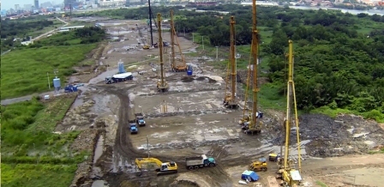 Dự &aacute;n 4 tuyến đường ch&iacute;nh đang được thi c&ocirc;ng nền đất yếu c&ocirc;ng nghệ cọc đất gia cố xi măng