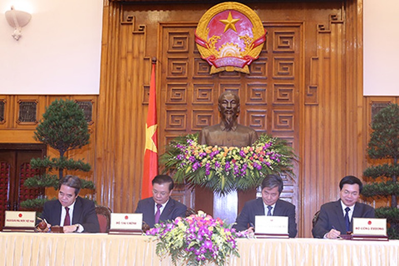 L&atilde;nh đạo 3 bộ v&agrave; Ng&acirc;n h&agrave;ng nh&agrave; nước VN k&yacute; kết quy chế phối hợp