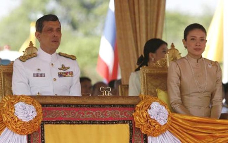 Th&aacute;i tử Th&aacute;i Lan Maha Vajiralongkorn v&agrave; Vương phi Srirasmi