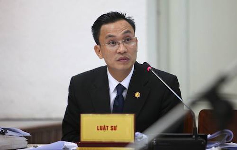 Luật sư Vũ Gia Trưởng chất vấn bị c&aacute;o Nguyễn Mạnh Tường