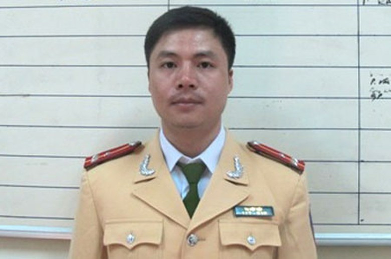 Thượng &uacute;y Tạ Việt Tiệp