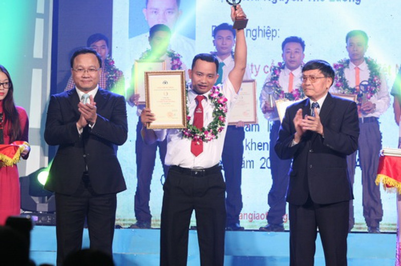 Anh Lu&ocirc;ng 2 năm li&ecirc;n tiếp đạt danh hiệu V&ocirc; Lăng V&agrave;ng