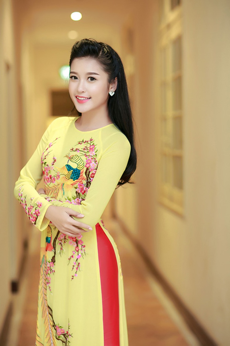  Trong khi đ&oacute;, &Aacute; hậu Huyền My xuất hiện trong chương tr&igrave;nh với vai tr&ograve; đại sứ nh&acirc;n &aacute;i. 