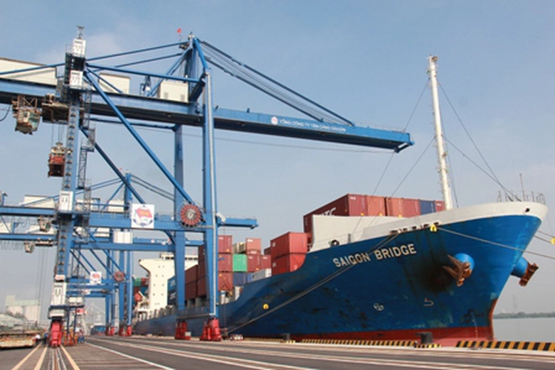 Chuyến t&agrave;u đầu ti&ecirc;n cập cảng T&acirc;n Cảng - Hiệp Phước