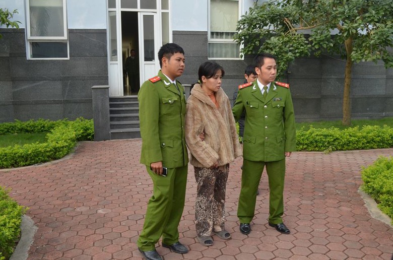 Đối tượng Vũ Thị Th&uacute;y Liễu tại cơ quan c&ocirc;ng an