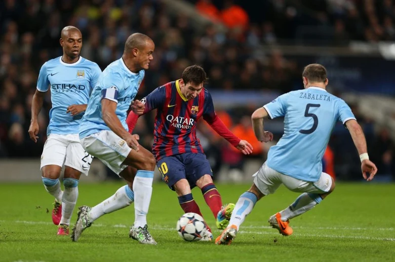 Barca t&aacute;i đấu Man City