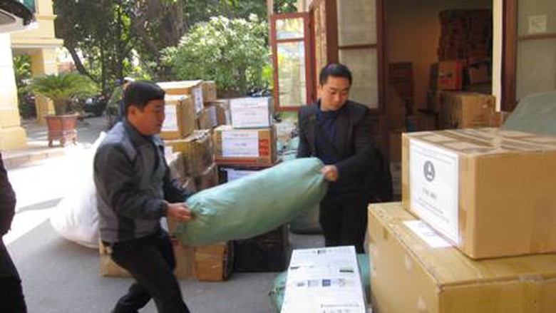 C&oacute; 6 địa điểm tiếp nhận qu&agrave; của CBCNVCLĐ ng&agrave;nh GTVT ủng hộ đồng b&agrave;o trong m&ugrave;a đ&ocirc;ng n&agrave;y