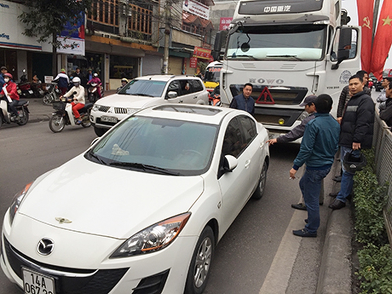 Hiện trường vụ tai nạn đầu ti&ecirc;n