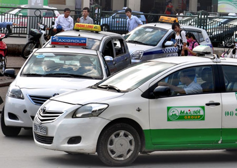 C&aacute;c h&atilde;ng taxi vẫn đang chần chừ, nh&igrave;n ng&oacute; nhau trong việc giảm gi&aacute; cướcẢnh: Th&ugrave;y Sinh