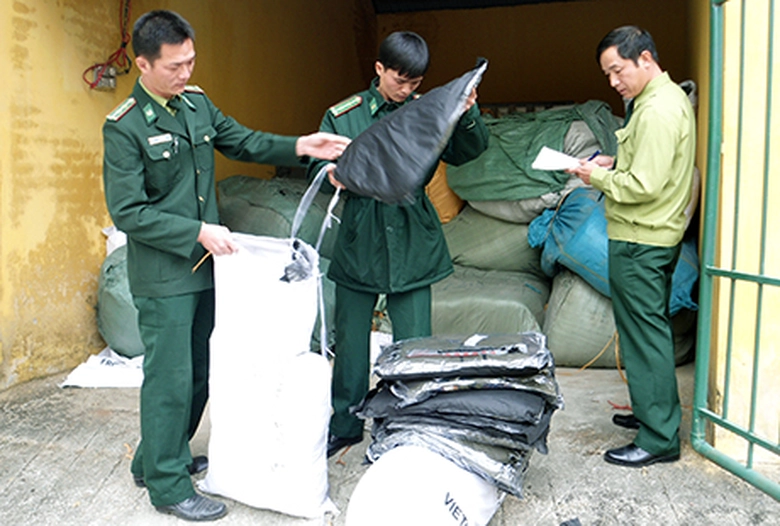 Số h&agrave;ng lậu bị Tổ c&ocirc;ng t&aacute;c bắt giữ