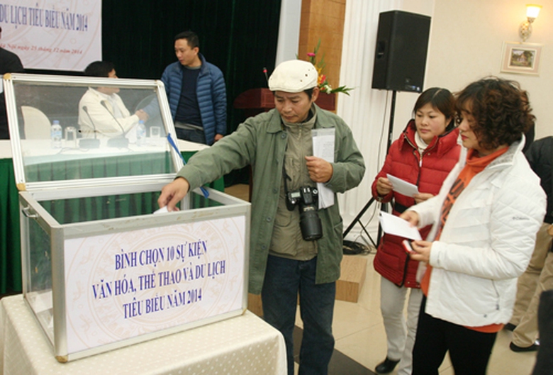C&aacute;c nh&agrave; b&aacute;o b&igrave;nh chọn 10 sự kiện ti&ecirc;u biểu của ng&agrave;nh văn h&oacute;a