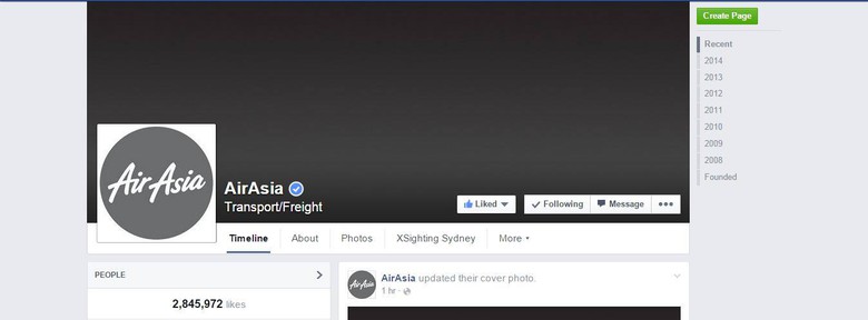 Fan page của Air Asia h&atilde;ng h&agrave;ng kh&ocirc;ng c&oacute; m&aacute;y bay vừa mất t&iacute;ch đ&atilde; chuyển ảnh cover sang m&agrave;u x&aacute;m