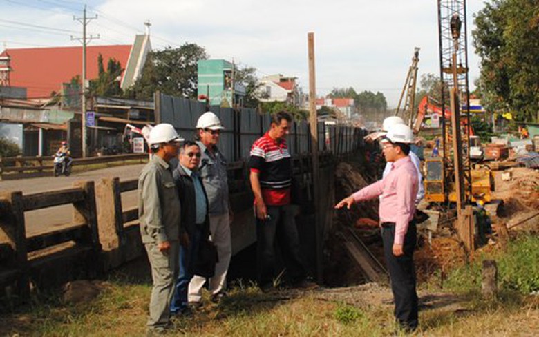 Nh&agrave; thầu kh&ocirc;ng nghỉ Tết dương lịch để đẩy nhanh dự &aacute;n